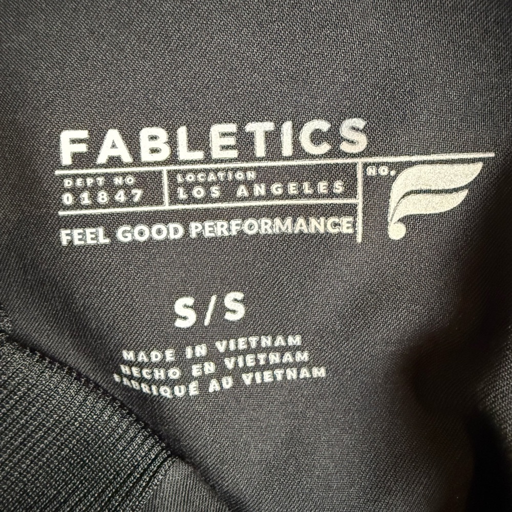 FABLETICS FEEL GOOD PERFORMANCE SCRUBS CUFFED ANK… - image 2